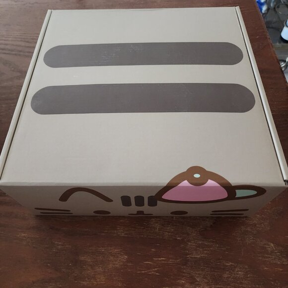 Pusheen Box Spring 2019 - Includes 6 out of 9 items BNWT, sealed, unopened - Picture 9 of 13